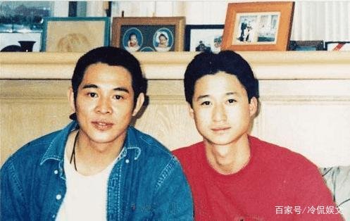 《战狼2》爆红后，李连杰警告吴京：从此夹着尾巴做人，发生了什么事情呢？