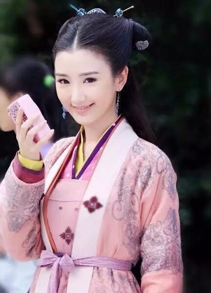 神雕侠侣里郭芙是谁扮演的