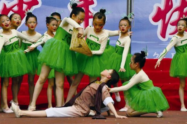 春天在哪里的串词简短