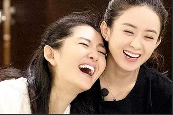 姐妹回娘家,妹妹总爱当着姐姐的面给父母钱,是啥心理?