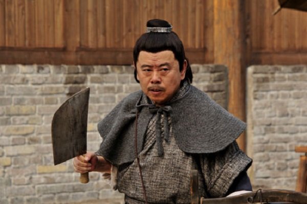 武松杀嫂的怪异行为，扯开潘金莲胸脯衣服，这是为何？