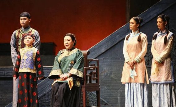 国内好剧这么多,《大宅门》却被称为国产剧的巅峰,这部剧好在哪里?