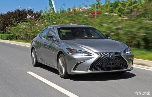 堪称30万最肉，买雷克萨斯ES200图点啥？车主：除了动力啥都好