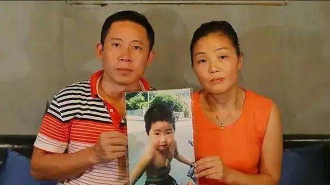 孙卓谈养父母和亲生父母，具体都说了什么？