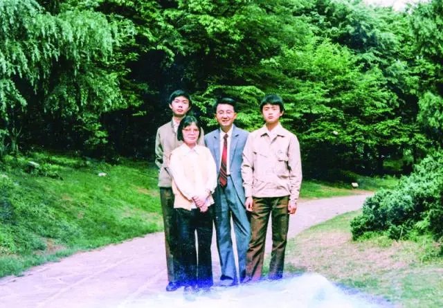 “我们的天才儿子”被全网刷屏，你知道这背后的故事吗？