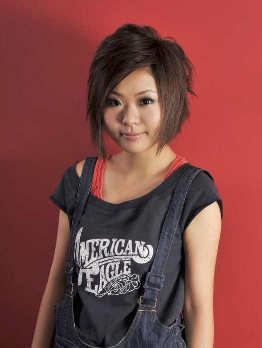 alittleLOve的中文歌词是什么？