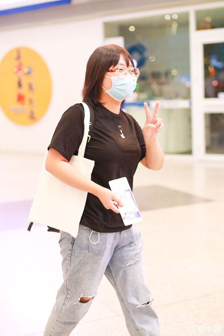 李雪琴获第5名，发长文退出脱口秀大会，网友为何都认为她“赢”了？