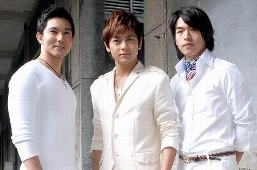 《放羊的星星》的主题曲是什么？