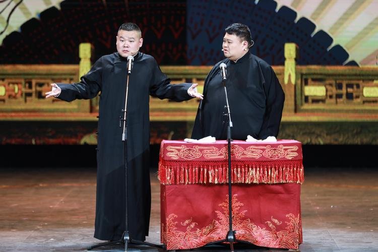 相声《吹牛》的台词是什么？