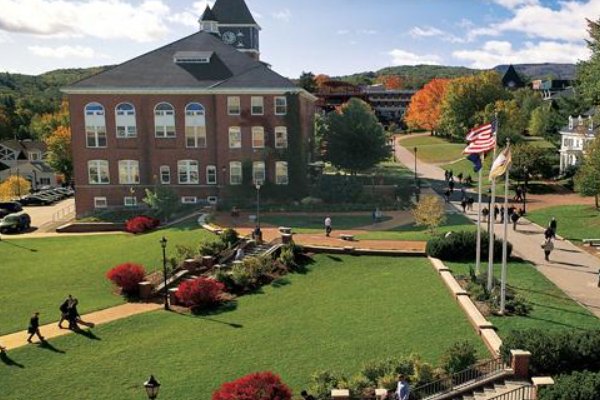 普利茅斯大学qs排名