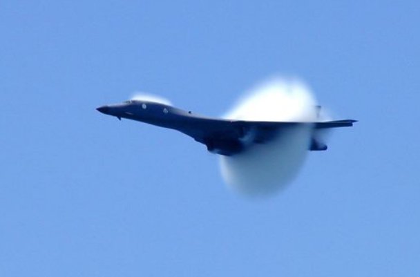 官方回应的两声巨响分别指的是什么？