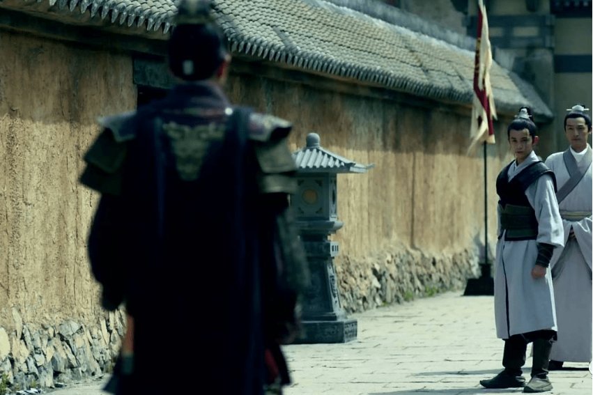 袍泽之谊的典故