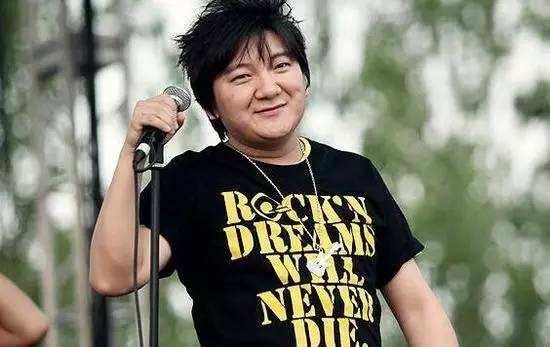 骑白马的不一定是王子,长翅膀的不一定的是天使是什么歌词?