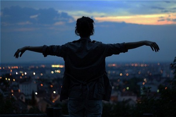 含有爱字的歌词有哪些?