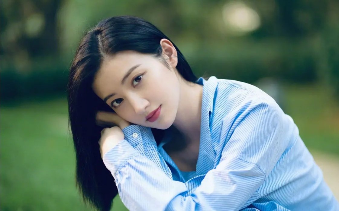 景甜与父亲现身高档医院，他们究竟怎么了？身体出现了哪些问题？