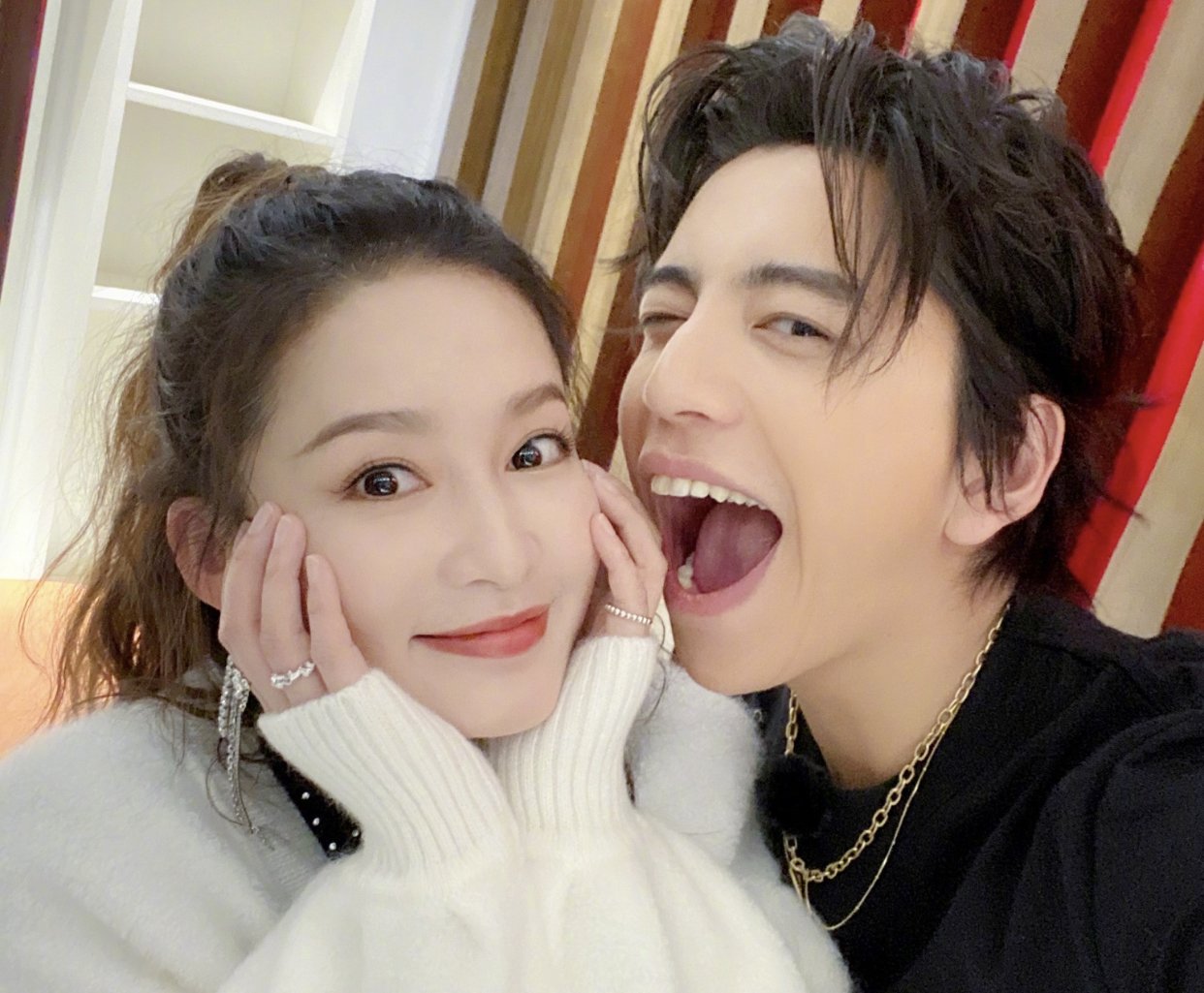 姚晨：嘴虽然大但一口确实吞不下，你知道圈中还有谁的嘴巴特别大遭调侃？