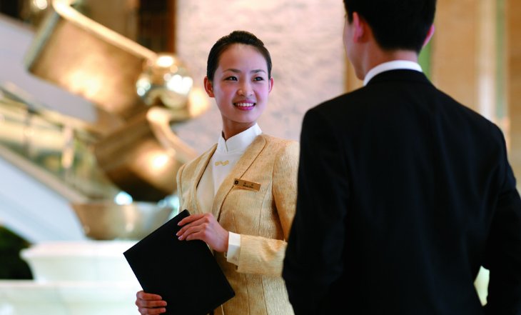 “服务员”的英语怎么说？