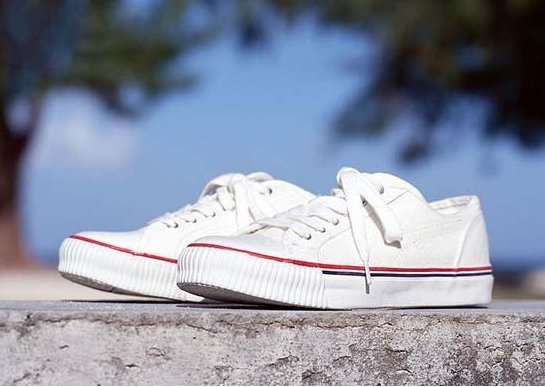 橡胶鞋底变黄了，怎么变白