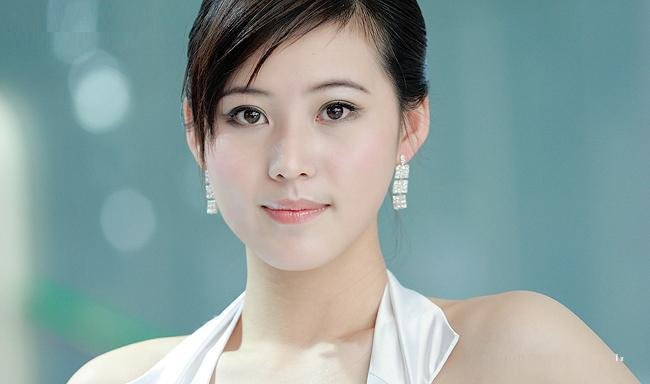 从普通女孩到银行家的介绍