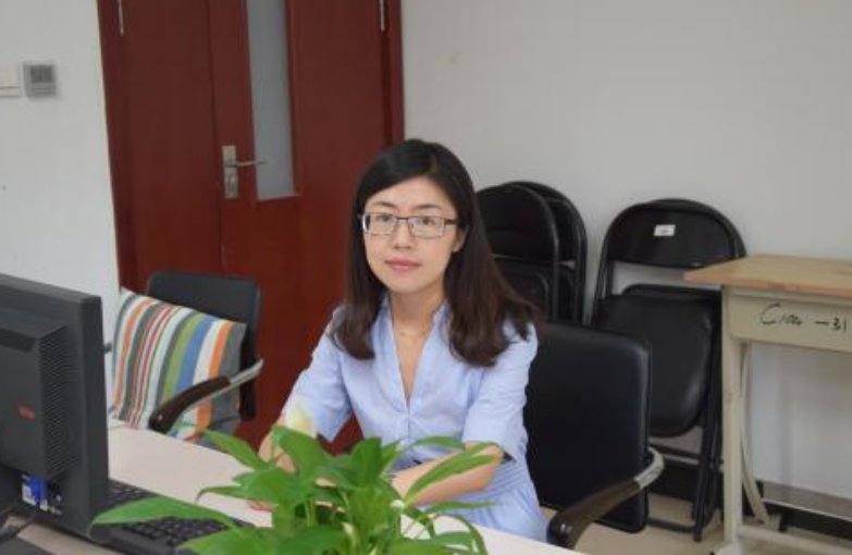 用“温和”的两个意思造句：1、表示气候；2、表示态度