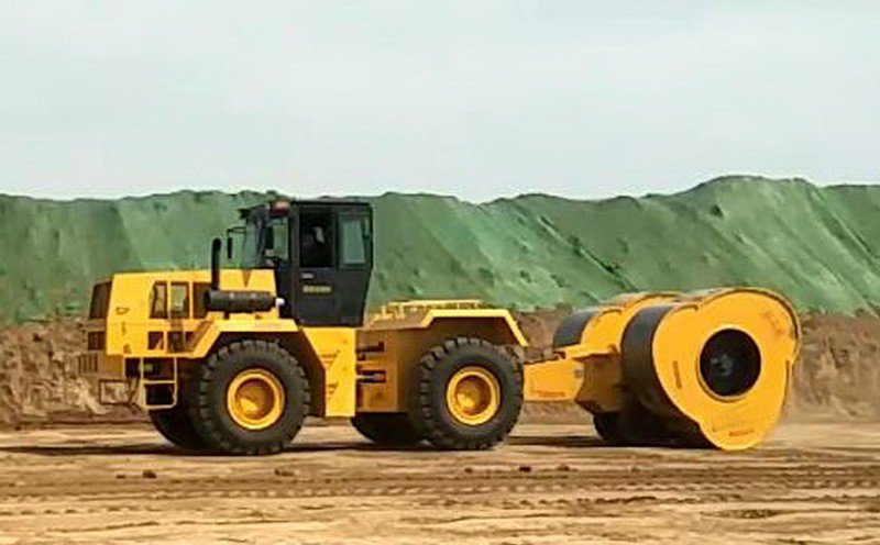 出租冲击压路机多少钱？