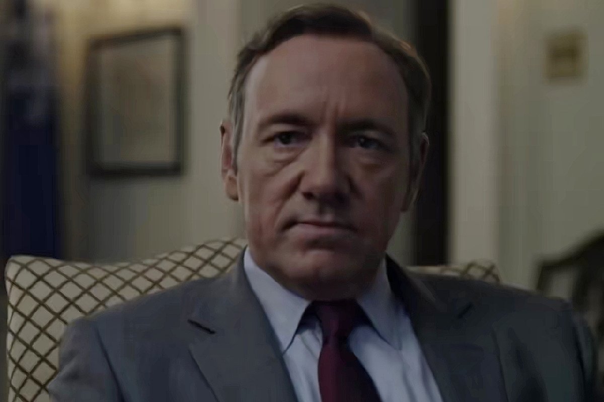 你认为大卫林奇和大卫芬奇这两位导演，谁的成就更高？