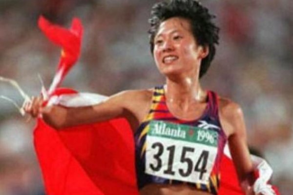 有哪些体育明星的励志故事？？