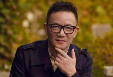 参加周正毅生日宴会的六名卫视主持人是谁？