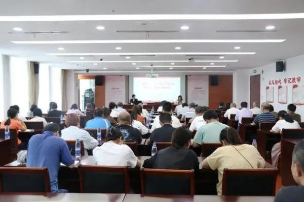 主题教育内容是什么？