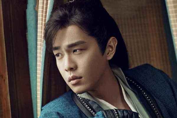 张若昀被粉丝送四斤重柿子花，粉丝到底有多别出心裁？