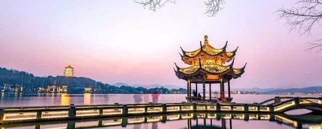 西湖歌舞几时休是什么意思 上一句及全诗作者