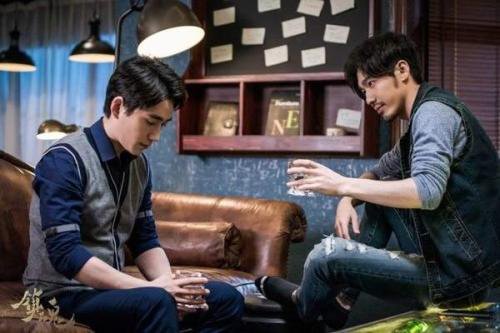 因后续制作团队变更 ,《默读》选角计划宣布暂停,为何《默读》频频遭遇困境?