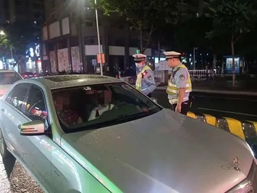 娄底被撞者生命体征平稳！事故背后，哪些问题值得深思？