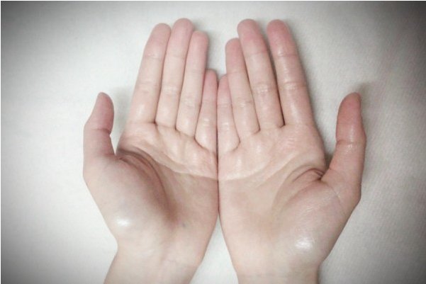 农村俗语“小手抓金，大手抓柴”有什么含义？有道理吗？