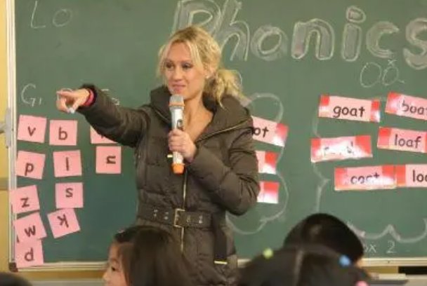 she's gone中文什么意思？