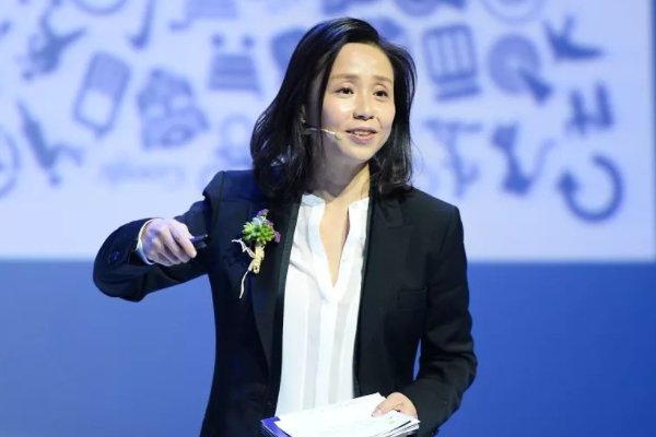 哇唧唧哇竟然是龙丹妮的网名，她为何要起这个名字？