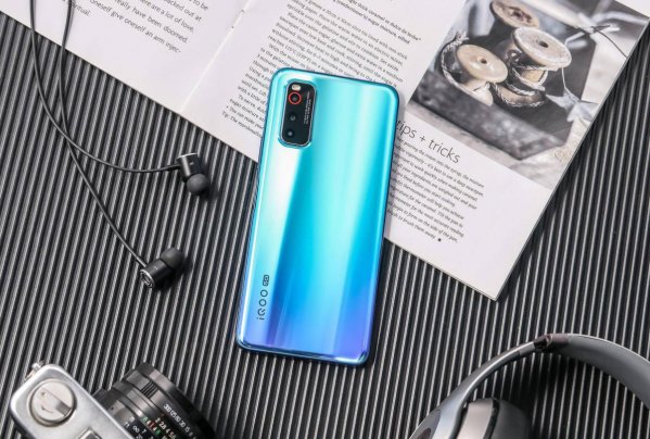 iqoo3手机配置怎么样？有哪些优势？