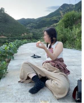 浙江一95后女孩新生活，休学后进山做农民，你能理解此做法吗？