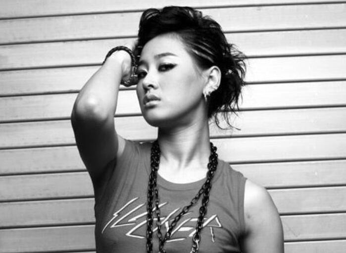 金达莱歌曲原唱