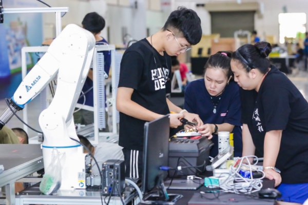 西安外事技工学校正规吗？