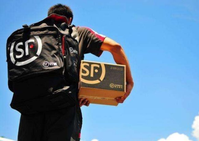 昆明顺丰快递上门取件电话