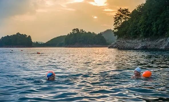 在河中游泳有哪些注意事项???