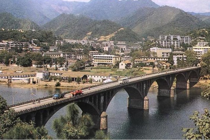 昔日指的是什么意思