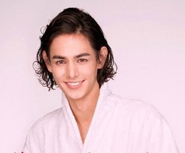 黎傲的作品介绍